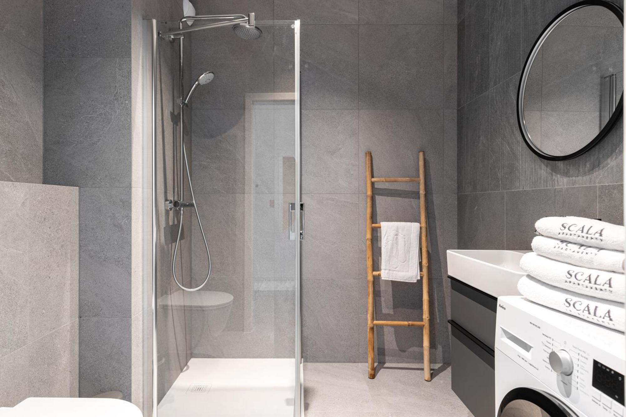 Scala City Center Apartments With Parking By Lion Apartments Gdansk Luaran gambar